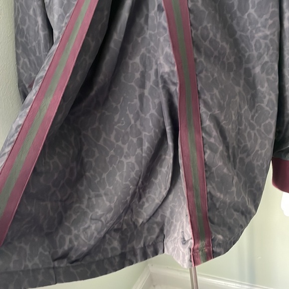 The Upside Snow Leopard windbreaker jacket - Picture 6 of 11